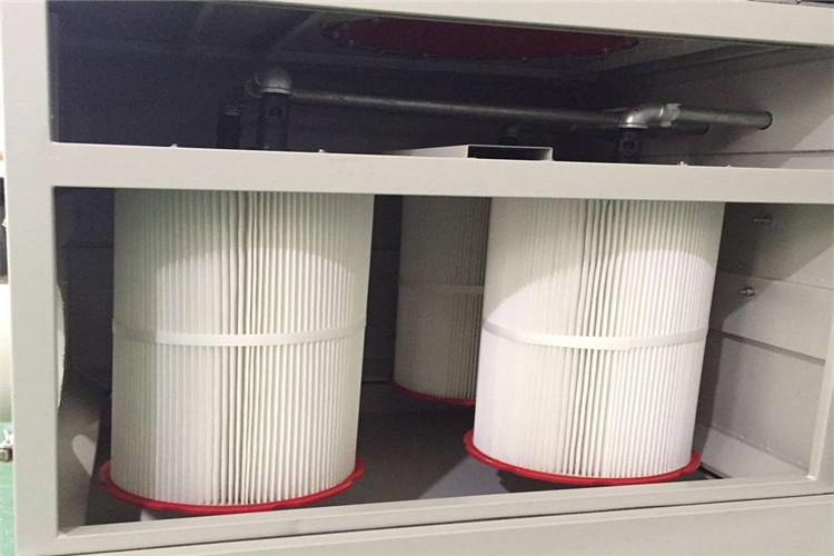 吸尘器天行(中国)将滤料的接口由以前的胶粘接和工业缝纫机接口方式全部改为超声波一体式焊接